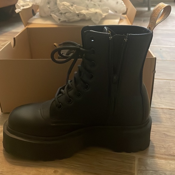 Dr. Martens VEGAN JADON II BOOT MONO PLATFORMS - Picture 4 of 5